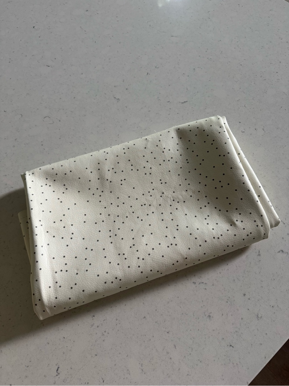 GATHRE ALL PURPOSE vegan leather blend beige polka kids PLAYMAT midi Square size